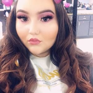 Meet your Posher, Yvette